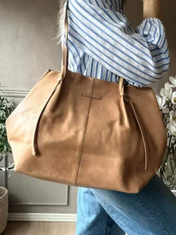 VIAMAJA Shoppere<Shopper XL i blød skindkvalitet - Sand