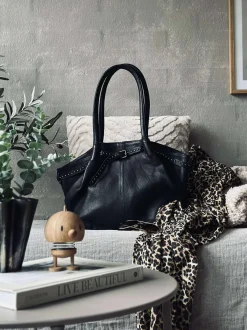 VIAMAJA Skuldertasker|Shoppere<Skuldertaske med nitter - Black