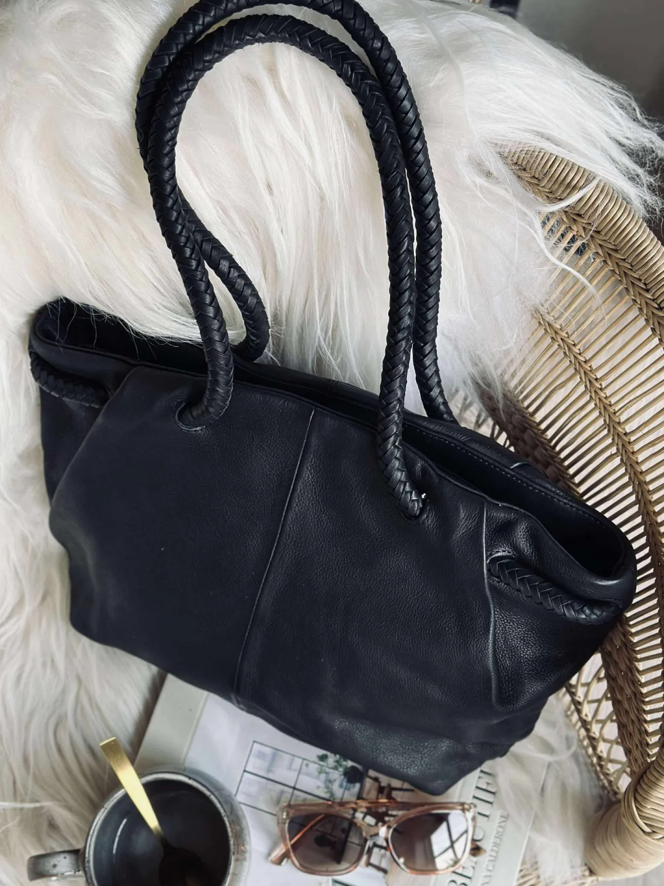 VIAMAJA Skuldertasker|Shoppere<Skuldertaske med smuk fletrem - Black