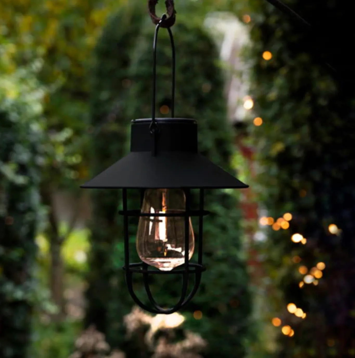 VIAMAJA Lys Og Led|Udendørs Led<Solar lampe med ophæng - Sort