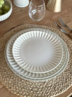 VIAMAJA Porcelæn Og Stentøj|Skåle Og Tallerkener<Tallerken VIGA Sand - Flere størrelser