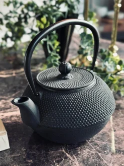 VIAMAJA Kander Og Karafler|Kaffe Og Te Tilbehør<Tepotte i støbejern - 1200ml.