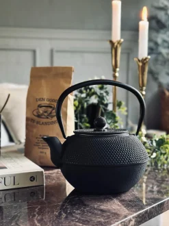 VIAMAJA Kander Og Karafler|Kaffe Og Te Tilbehør<Tepotte i støbejern - 1200ml.