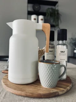 VIAMAJA Kaffe Og Te Tilbehør|Restparti<Termokande - Hvid med træhåndtag