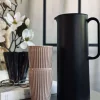 VIAMAJA Kander Og Karafler|Kaffe Og Te Tilbehør<Termokande med trykknap funktion - 1 liter