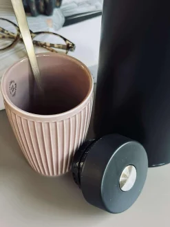 VIAMAJA Kander Og Karafler|Kaffe Og Te Tilbehør<Termokande med trykknap funktion - 1 liter
