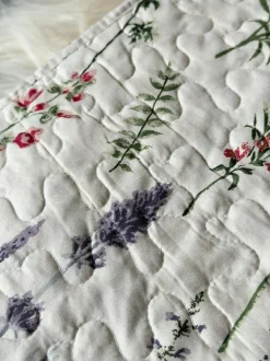 VIAMAJA Tæpper Og Puder|Havehynder<Tæppe - Wild flora