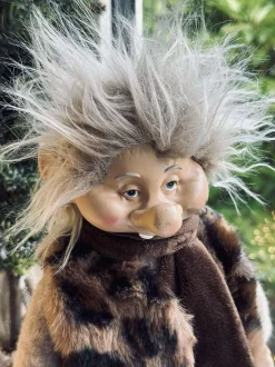 VIAMAJA Jul<Troldemor og troldefar