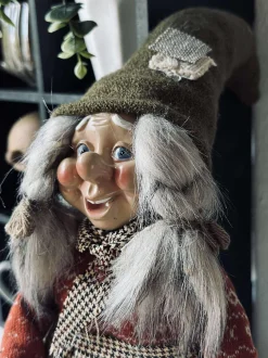 VIAMAJA Jul<Troldemor og troldefar