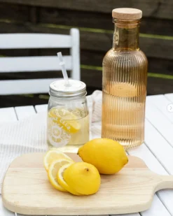 VIAMAJA Kander Og Karafler<Vandflaske med korkprop – Gylden 1 ltr.