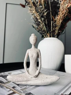 VIAMAJA Interiør|Pynte Genstande<YOGA - Small white Lady