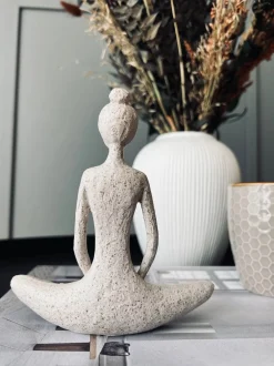 VIAMAJA Interiør|Pynte Genstande<YOGA - Small white Lady