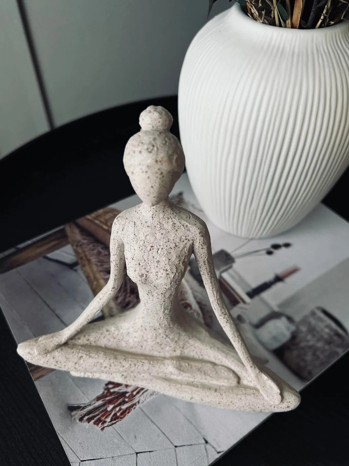 VIAMAJA Interiør|Pynte Genstande<YOGA - White Lady No.4